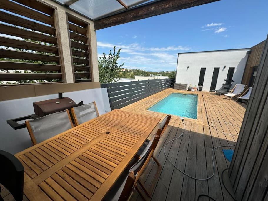 Luxury Villa With Pool And View Juvignac Εξωτερικό φωτογραφία